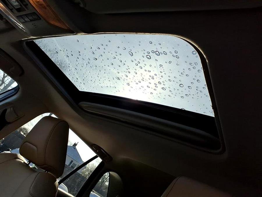 Used 2021 Toyota RAV4 XLE Premium image 22