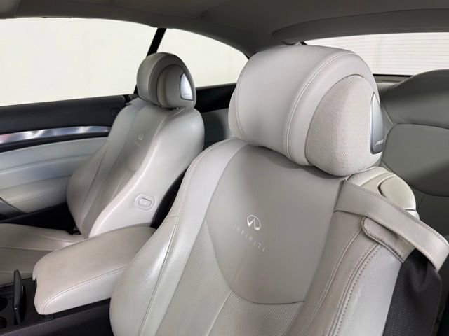 Used 2009 INFINITI G37 Convertible w/ Premium Pkg RWD image 6