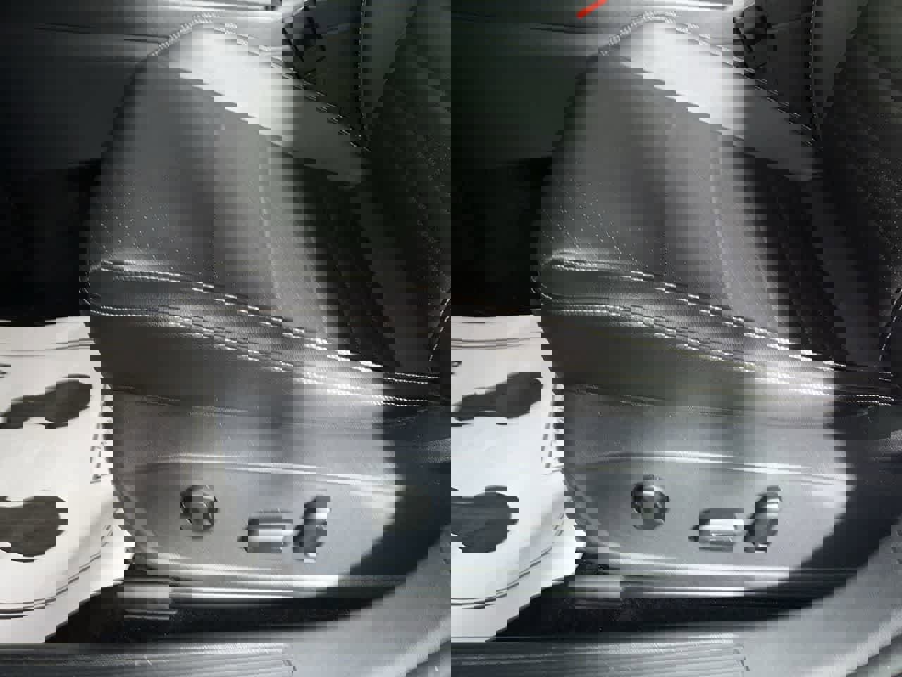 Used 2024 Volkswagen Jetta SE image 14