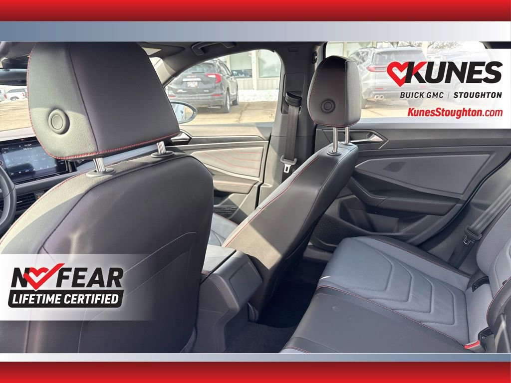 Used 2025 Volkswagen Jetta GLI Autobahn image 38