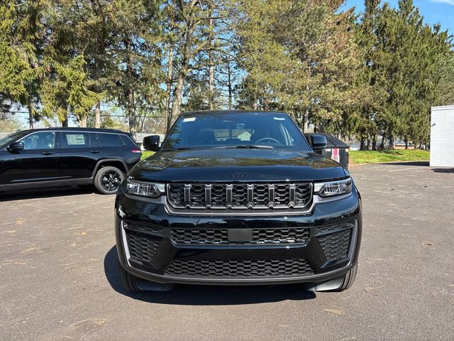 New 2026 Jeep Grand Cherokee Altitude AWD/4WD image 5
