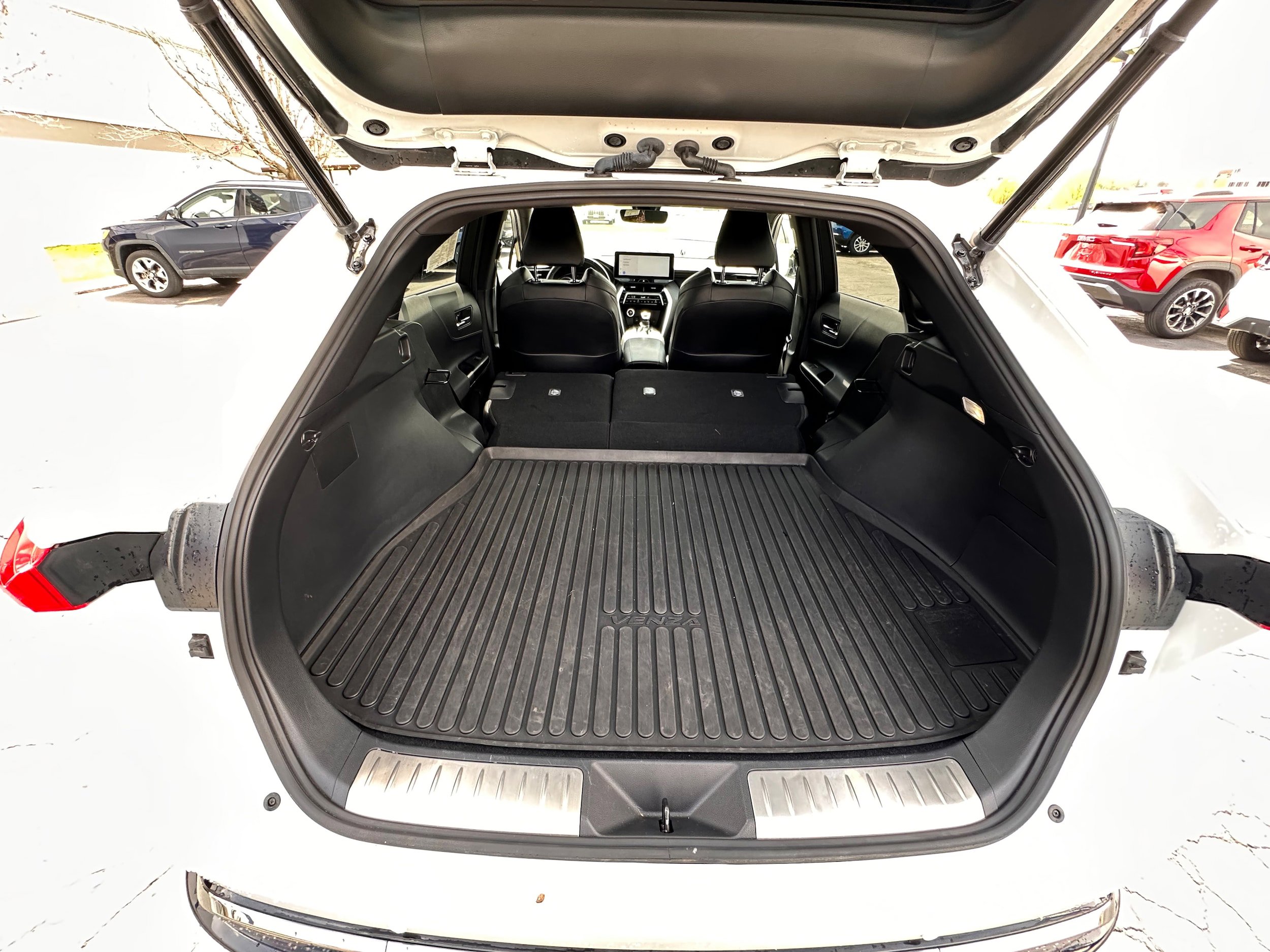 Used 2023 Toyota Venza Nightshade AWD/4WD image 11