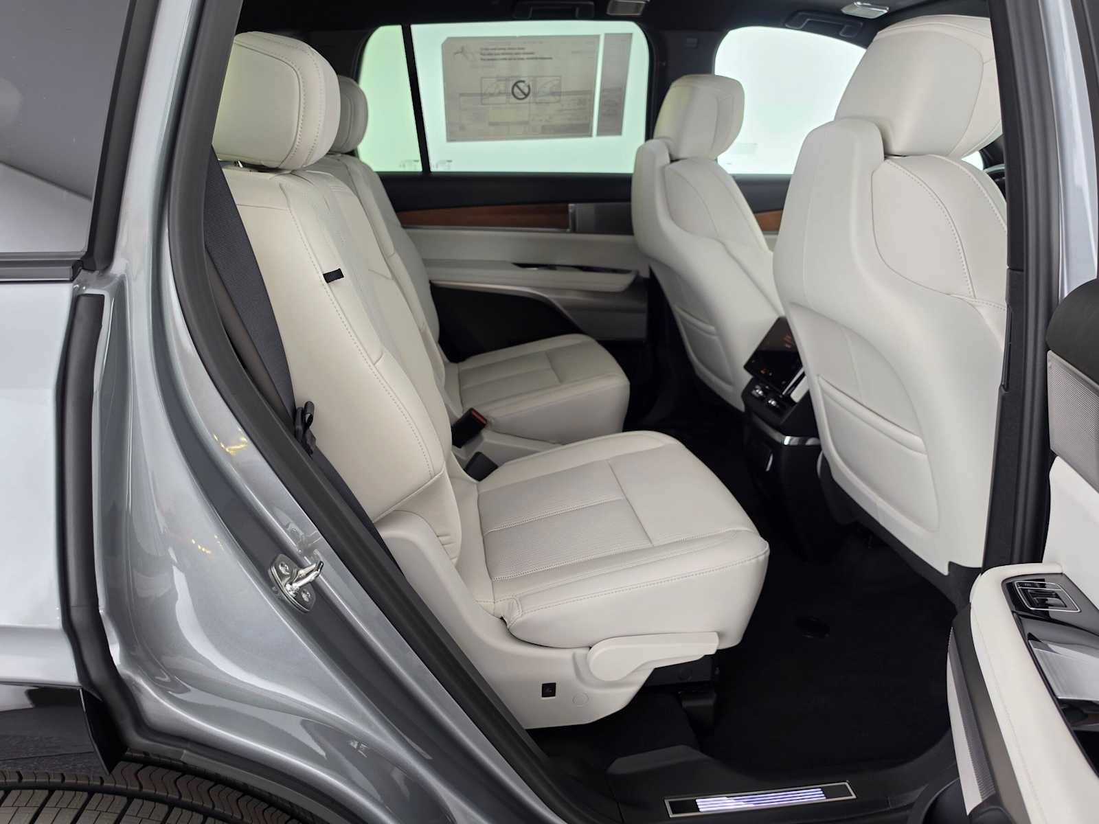 New 2027 Cadillac Vistiq Sport AWD/4WD image 12