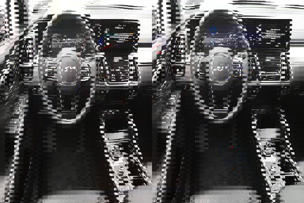 Used 2023 Kia Sorento EX image 13