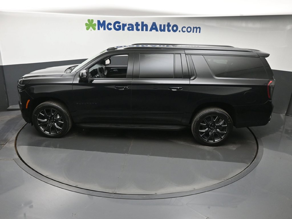 New 2027 Chevrolet Suburban RST w/ Comfort Package AWD/4WD image 26