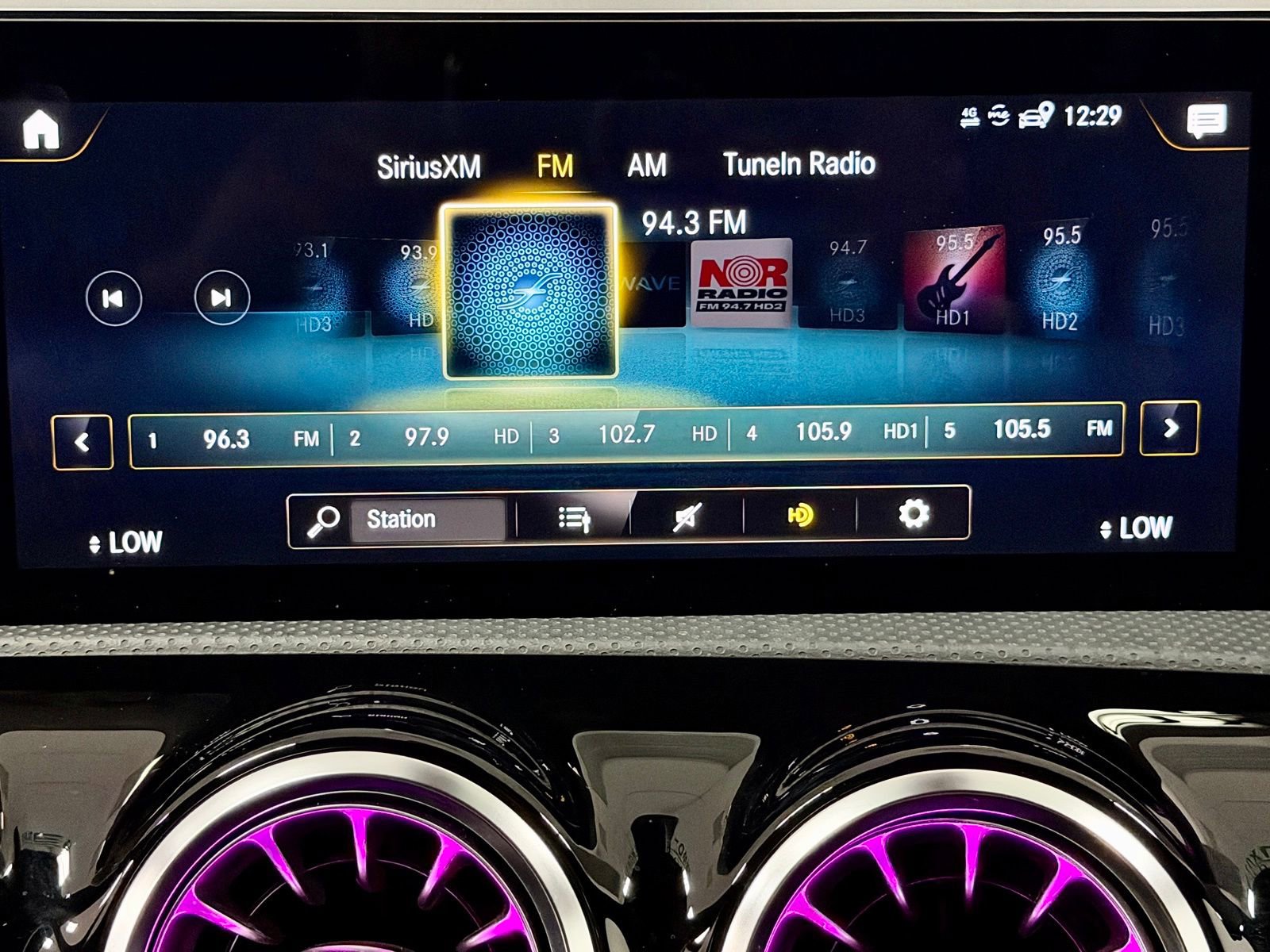 Used 2023 Mercedes-Benz CLA 250 image 33