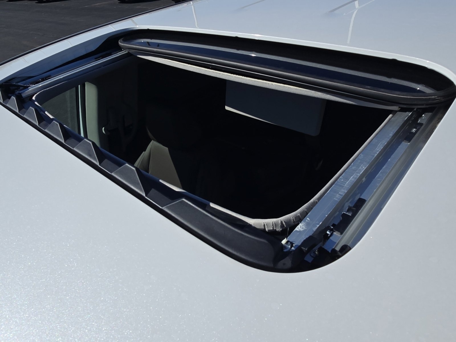 New 2026 Honda Odyssey Touring image 4