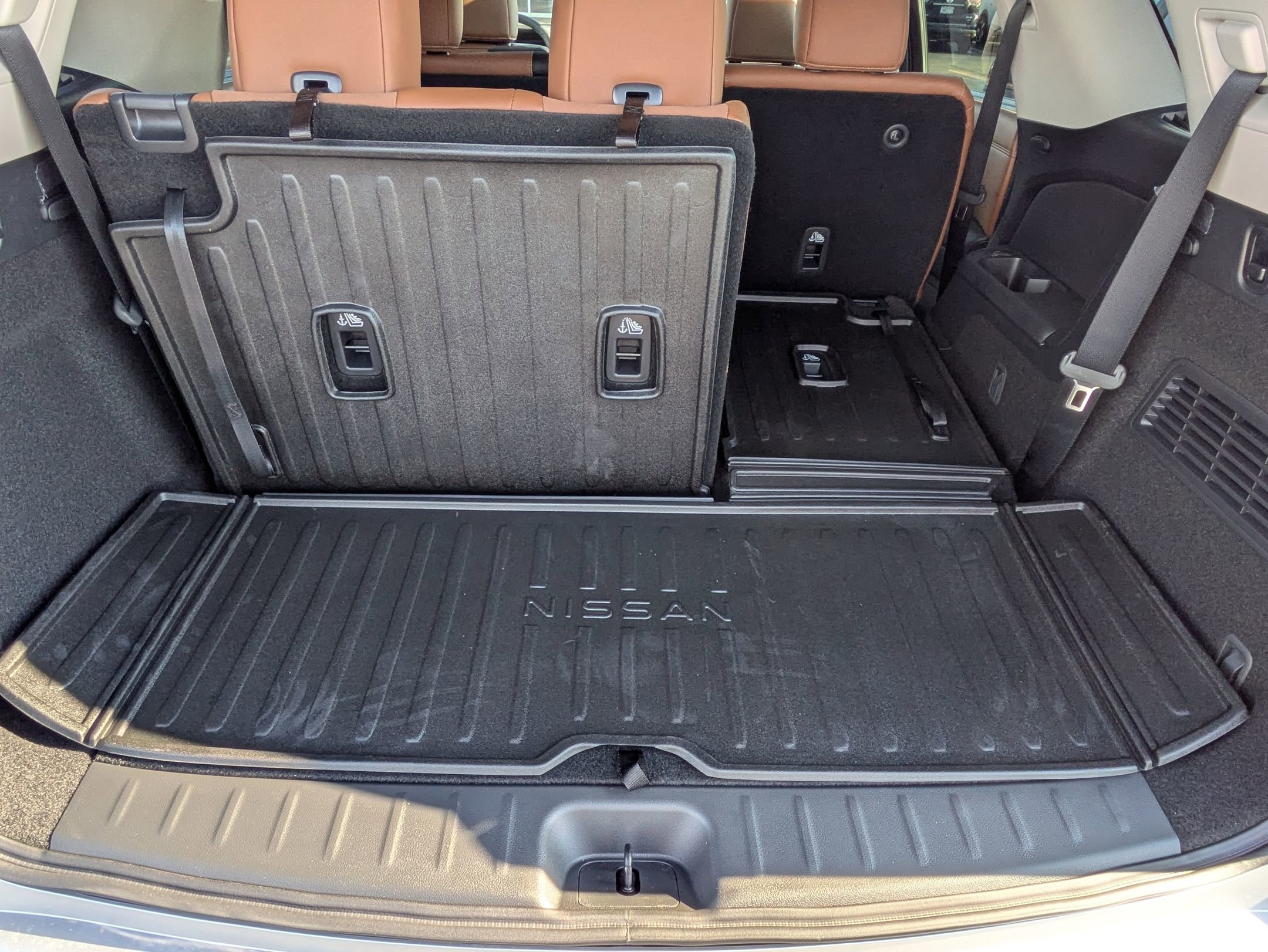 New 2025 Nissan Pathfinder Platinum w/ Cargo Package image 27