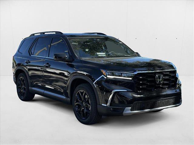New 2025 Honda Pilot Touring image 7