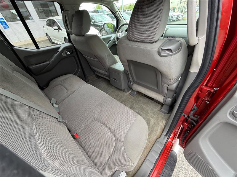 Used 2014 Nissan Frontier SV w/ SV Value Truck Package AWD/4WD image 26