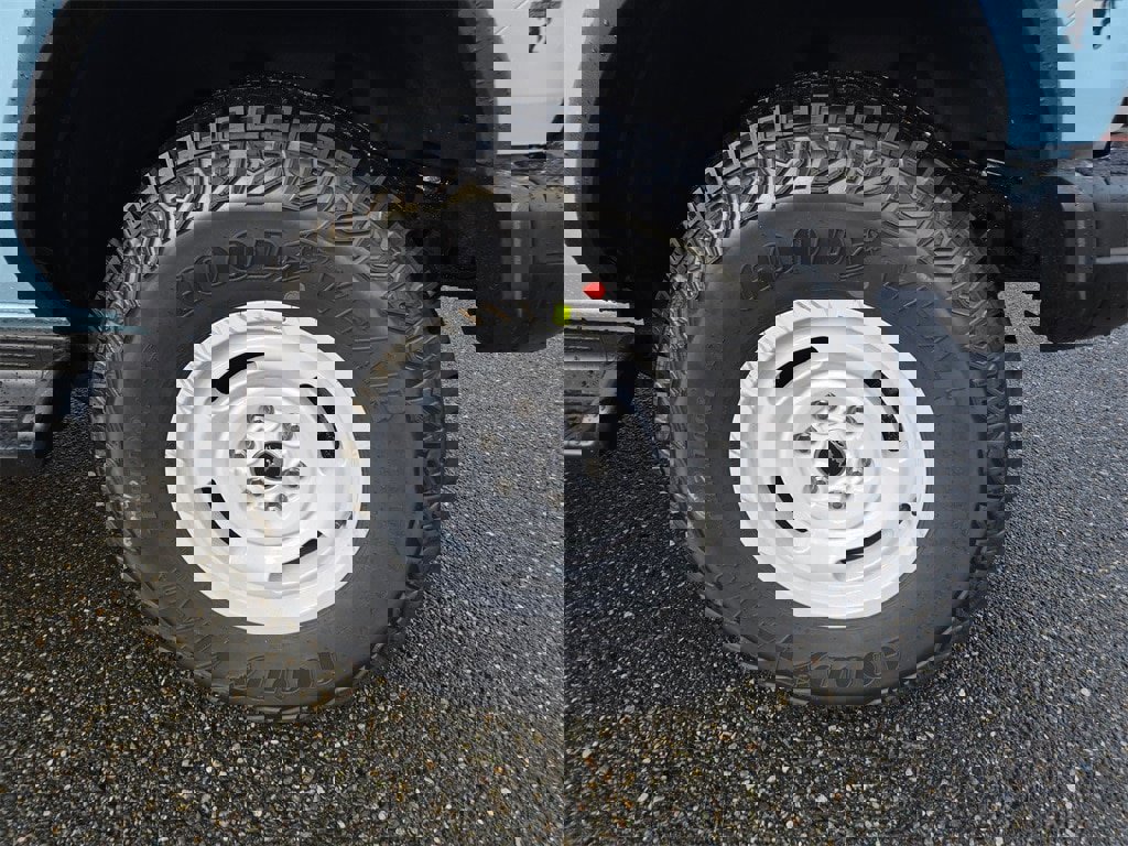 New 2025 Ford Bronco Heritage Edition image 9