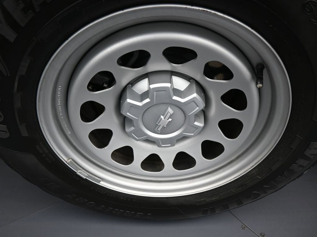 Used 2023 Chevrolet Colorado W/T image 40