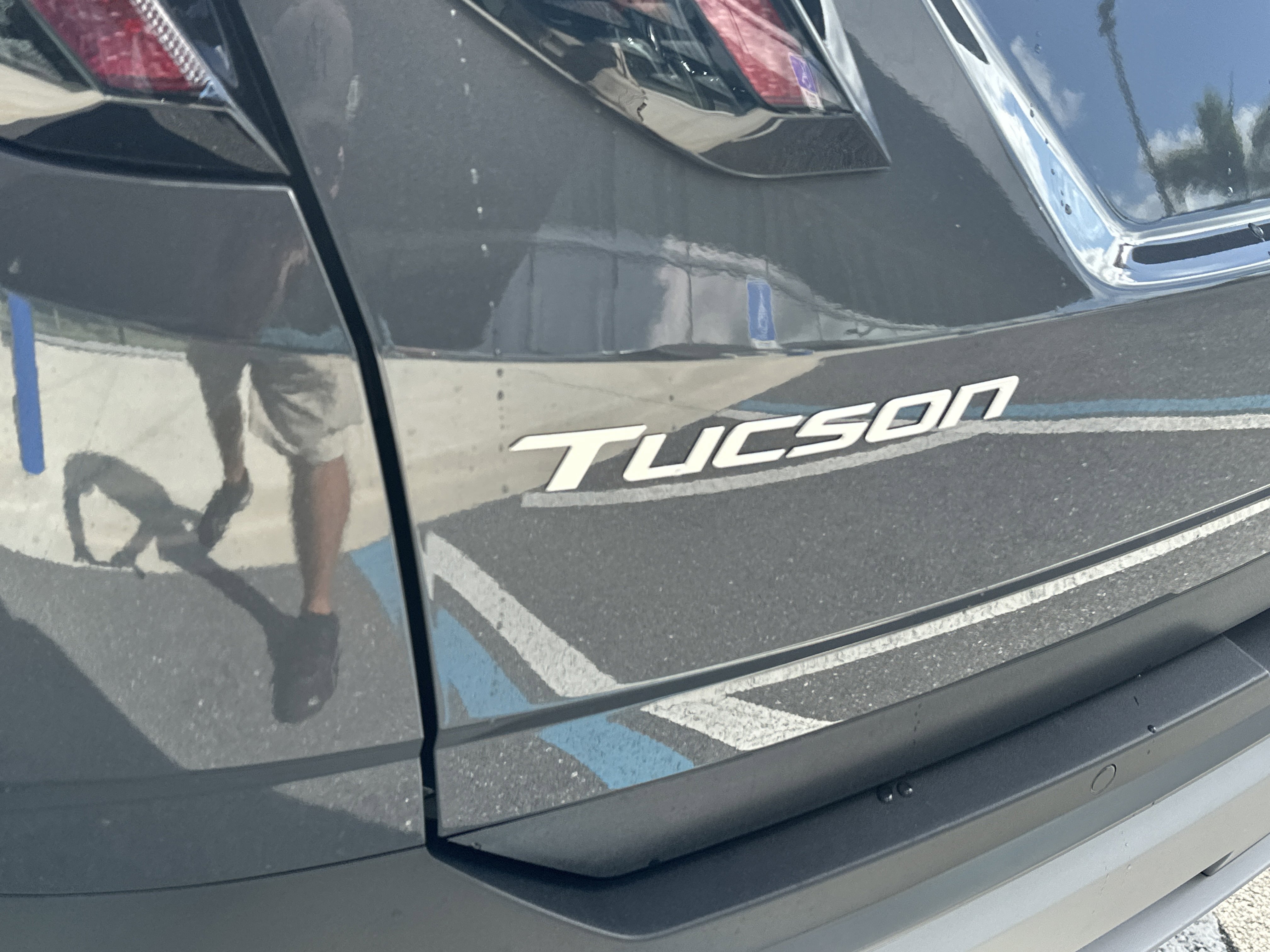 New 2026 Hyundai Tucson Limited FWD image 10