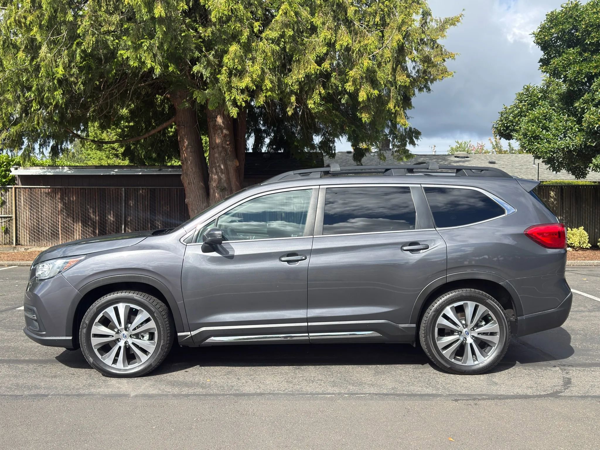 Used 2020 Subaru Ascent Limited w/ Technology Package image 2