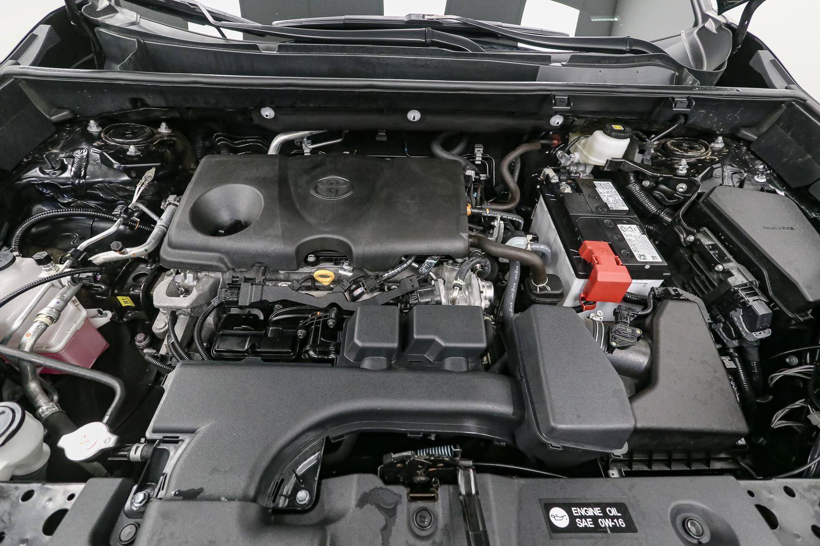 Used 2025 Toyota RAV4 XLE AWD/4WD image 13