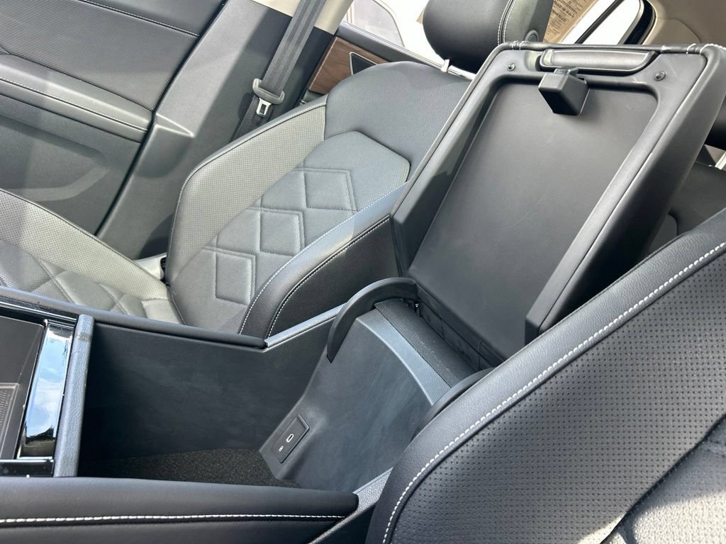 Certified 2026 Volkswagen Atlas SE w/ Panoramic Sunroof Package FWD image 39
