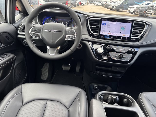 New 2026 Chrysler Pacifica Select image 17