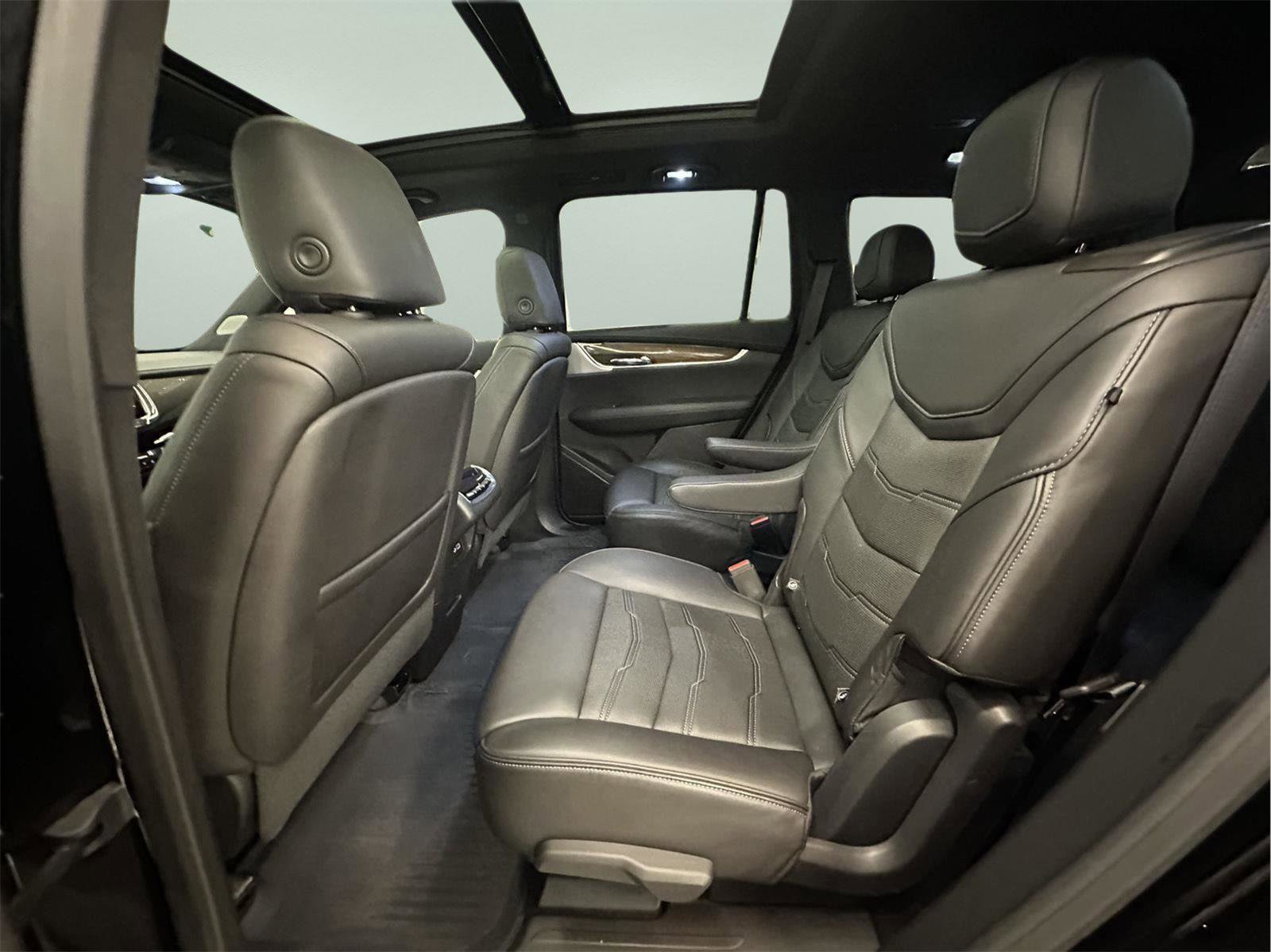 Certified 2020 Cadillac XT6 Premium Luxury w/ Platinum Package image 25