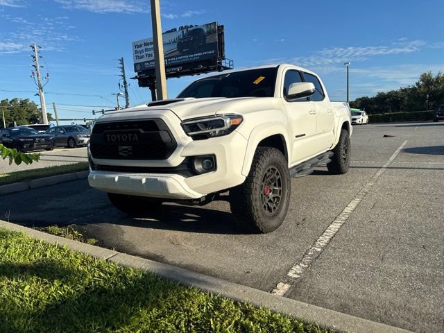 Certified 2022 Toyota Tacoma TRD Sport w/ TRD Premium Sport Package AWD/4WD image 15