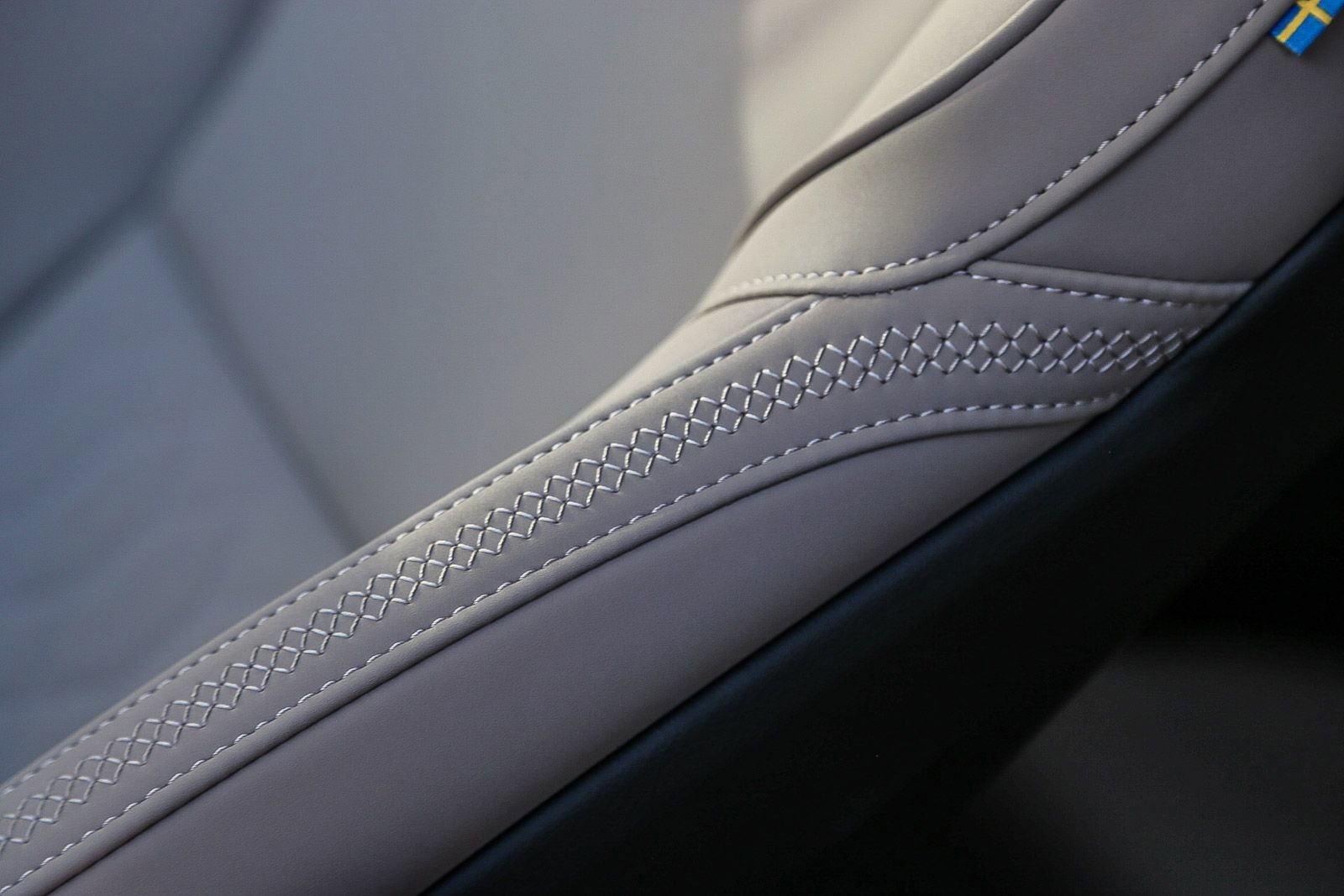 Certified 2025 Volvo XC90 B5 Core w/ Climate Package image 26