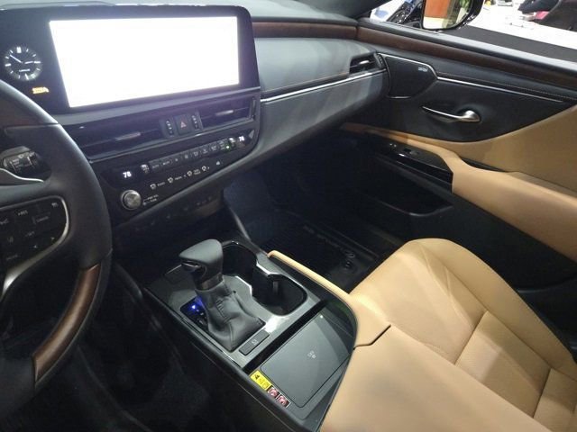 New 2025 Lexus ES 350 Ultra Luxury image 33