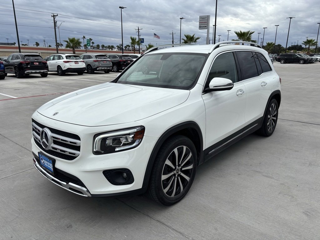 Used 2022 Mercedes-Benz GLB 250 image 3