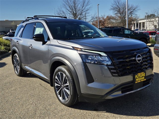 New 2026 Nissan Pathfinder Platinum image 1