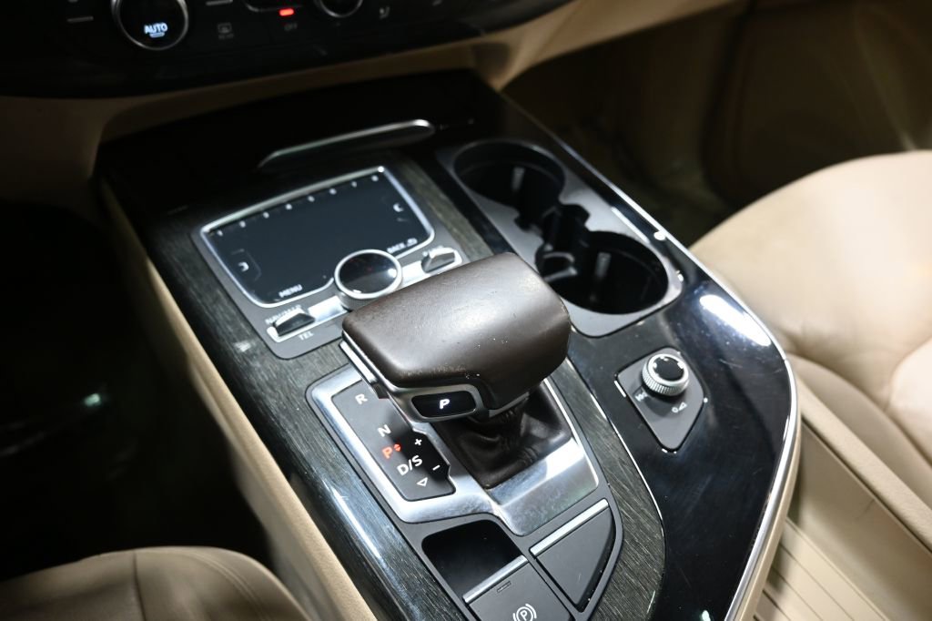 Used 2018 Audi Q7 3.0T Premium image 24