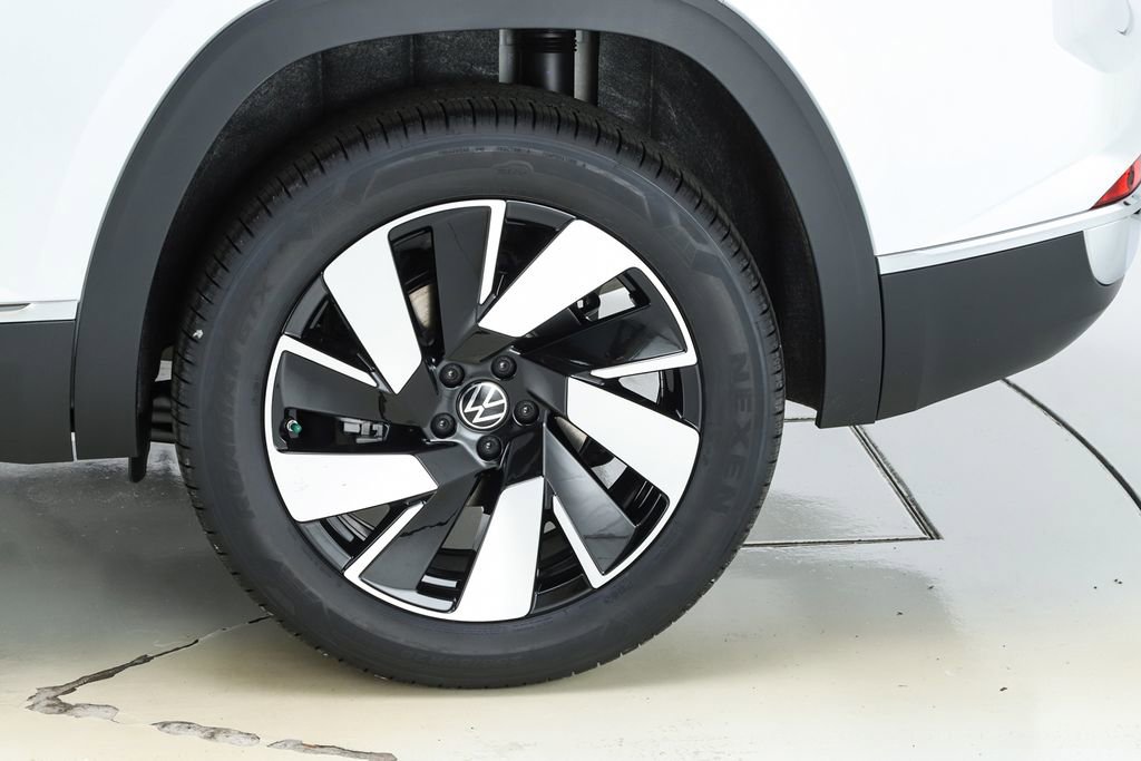 New 2026 Volkswagen Atlas Cross Sport SEL image 45