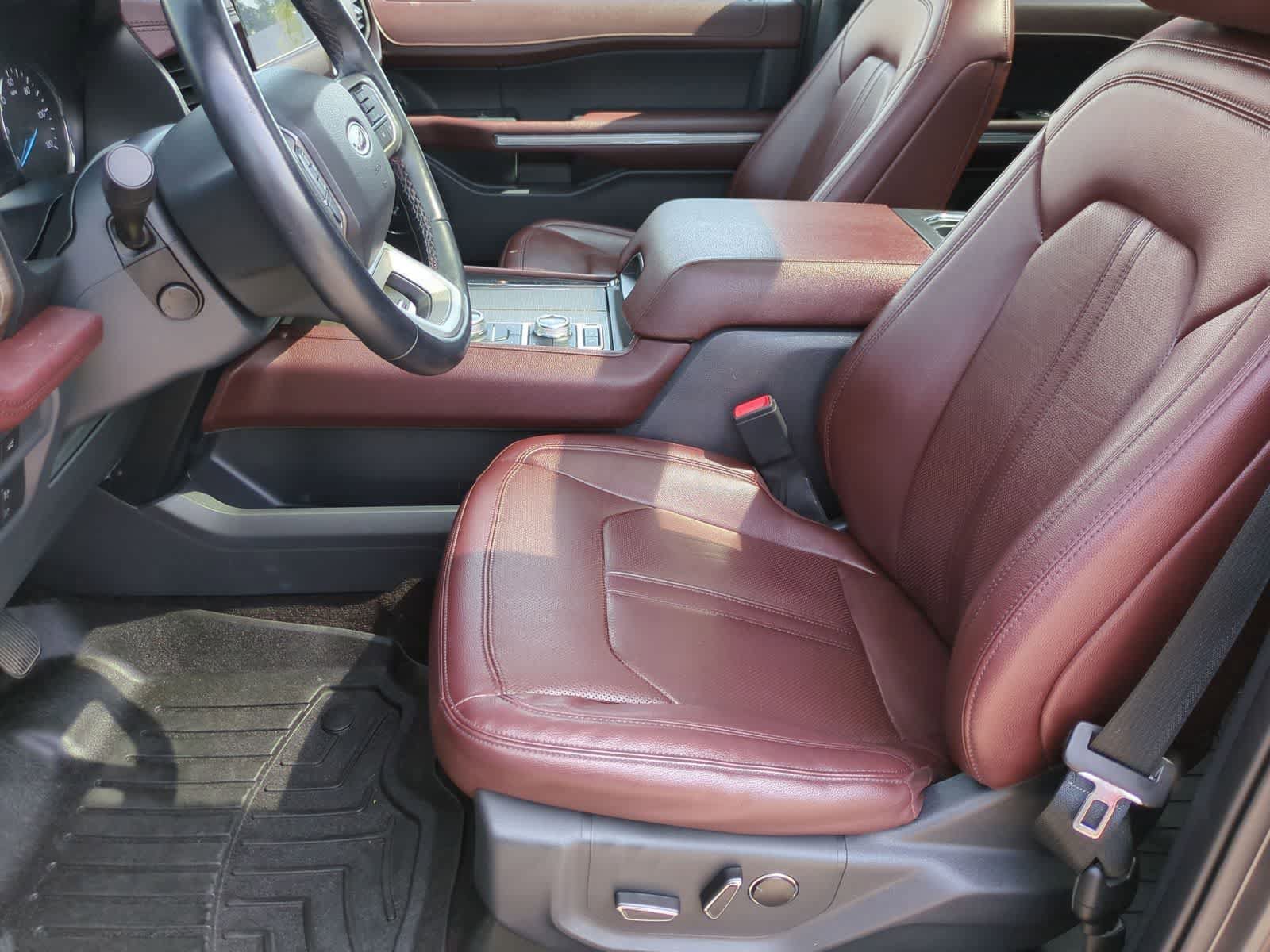 Used 2022 Ford Expedition Limited AWD/4WD image 16