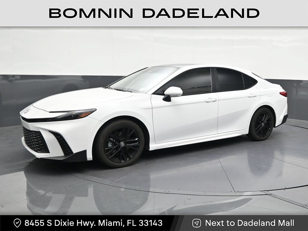 Used 2026 Toyota Camry SE FWD image 1
