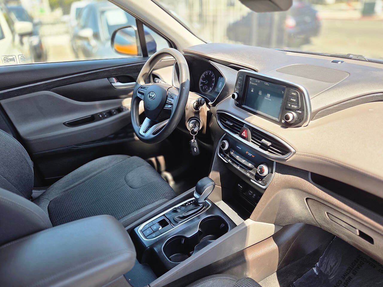 Used 2019 Hyundai Santa Fe SE AWD/4WD image 39