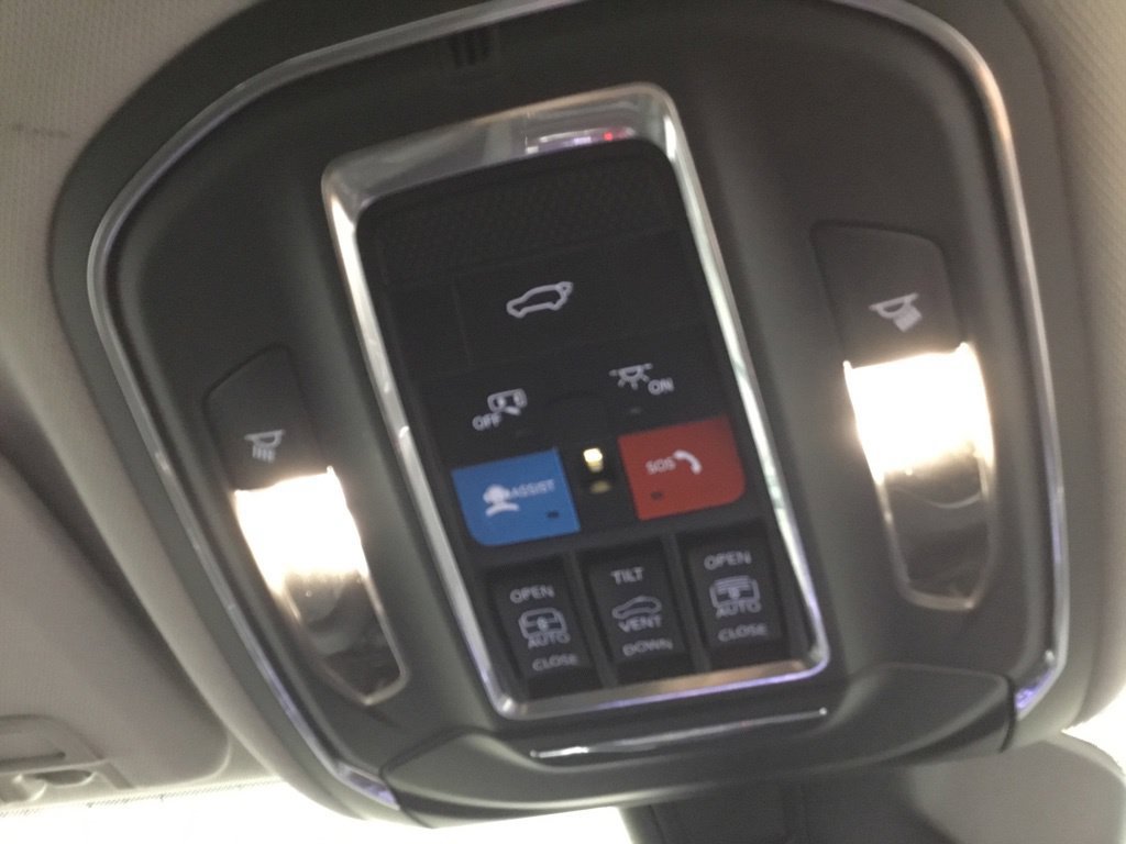 Used 2024 Jeep Grand Cherokee L Limited AWD/4WD image 42