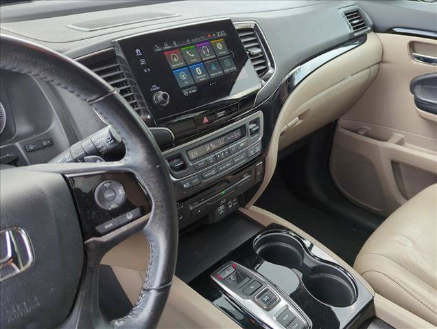 Used 2020 Honda Pilot Touring image 16