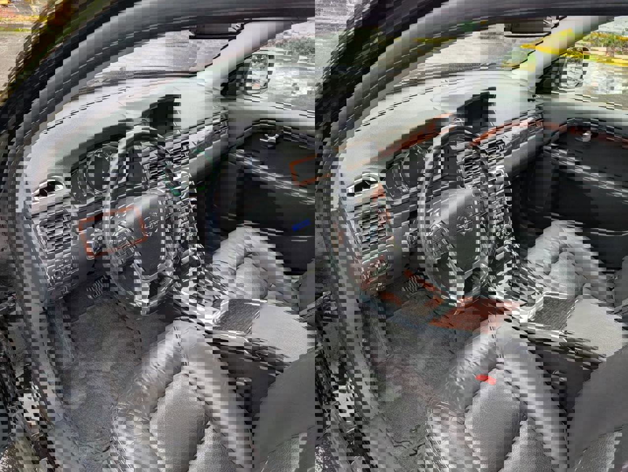 Used 2015 Volvo XC70 T6 image 9