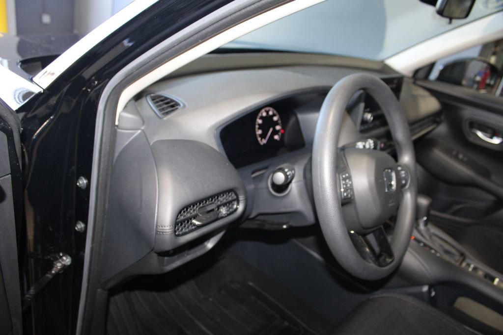 Certified 2023 Honda HR-V LX image 12