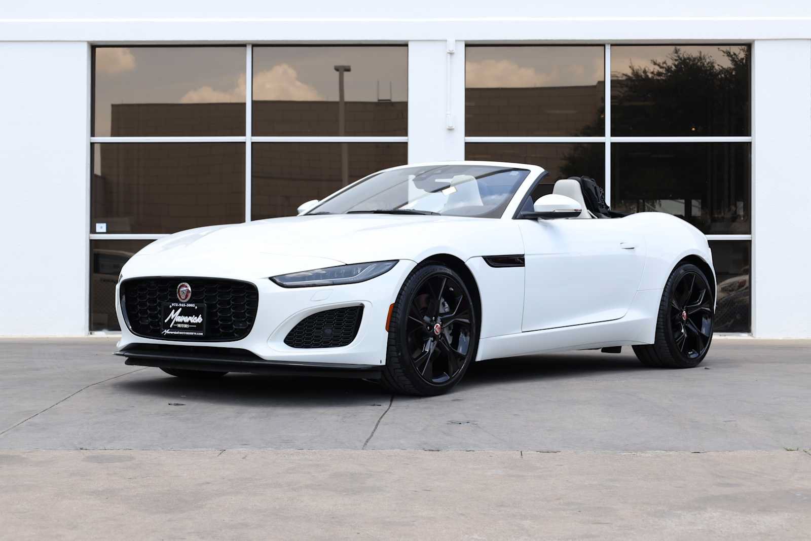 Used 2021 Jaguar F-TYPE Convertible RWD image 5