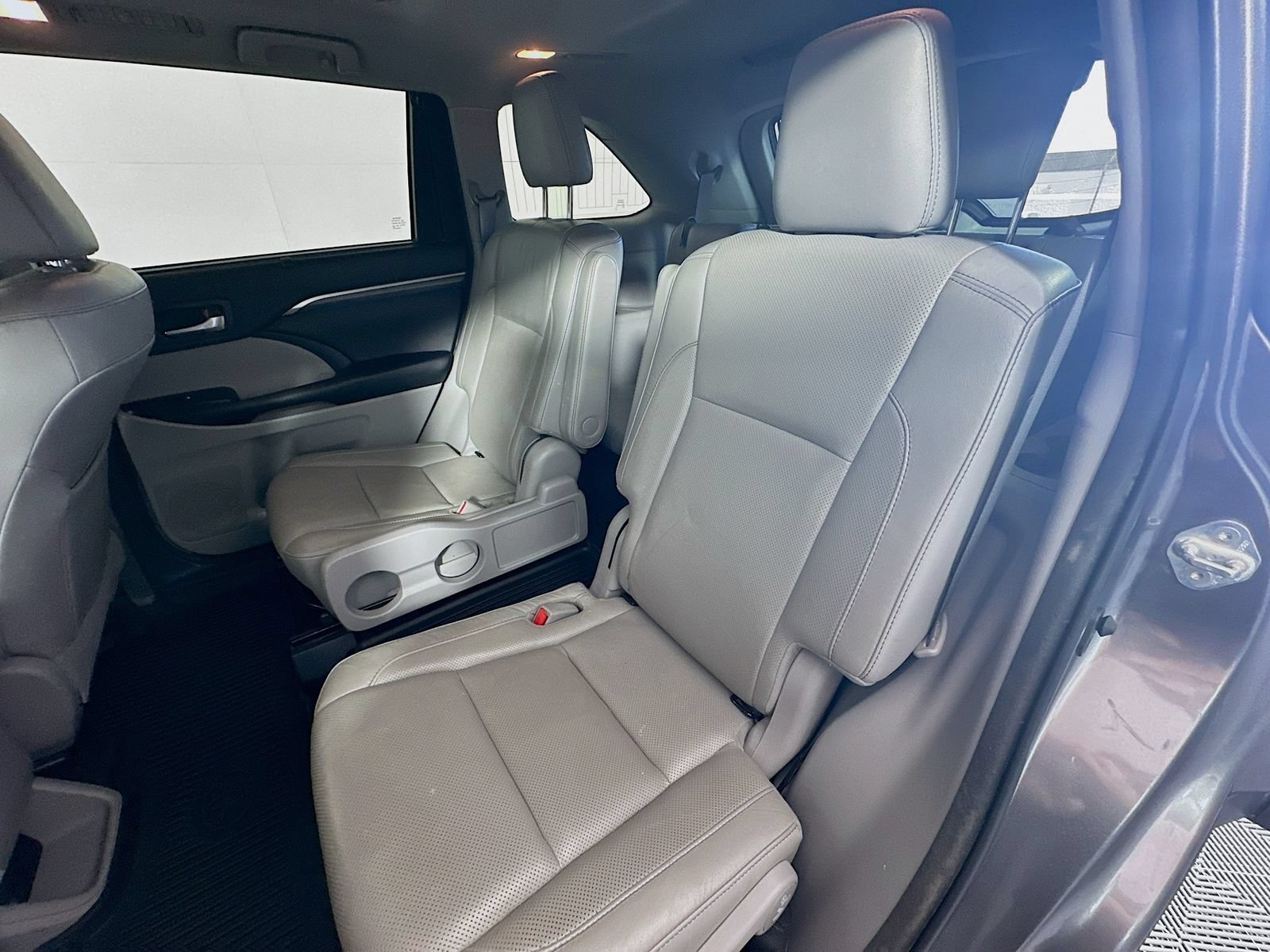 Used 2018 Toyota Highlander Limited Platinum AWD/4WD image 26