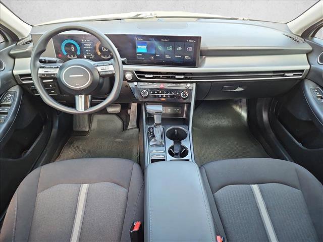 Used 2025 Hyundai Sonata SE image 17