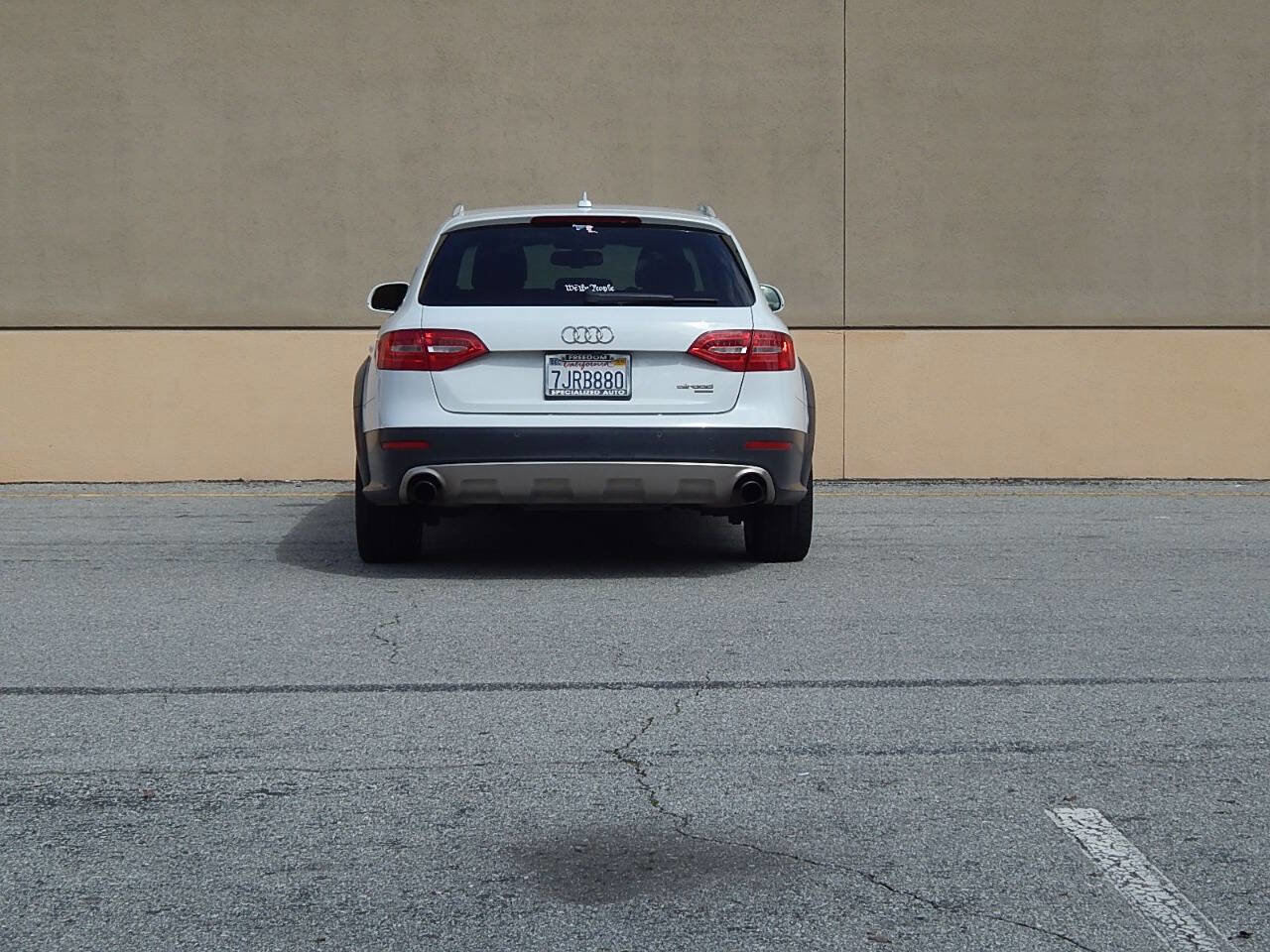 Used 2015 Audi A4 Premium Plus w/ Technology Package image 5