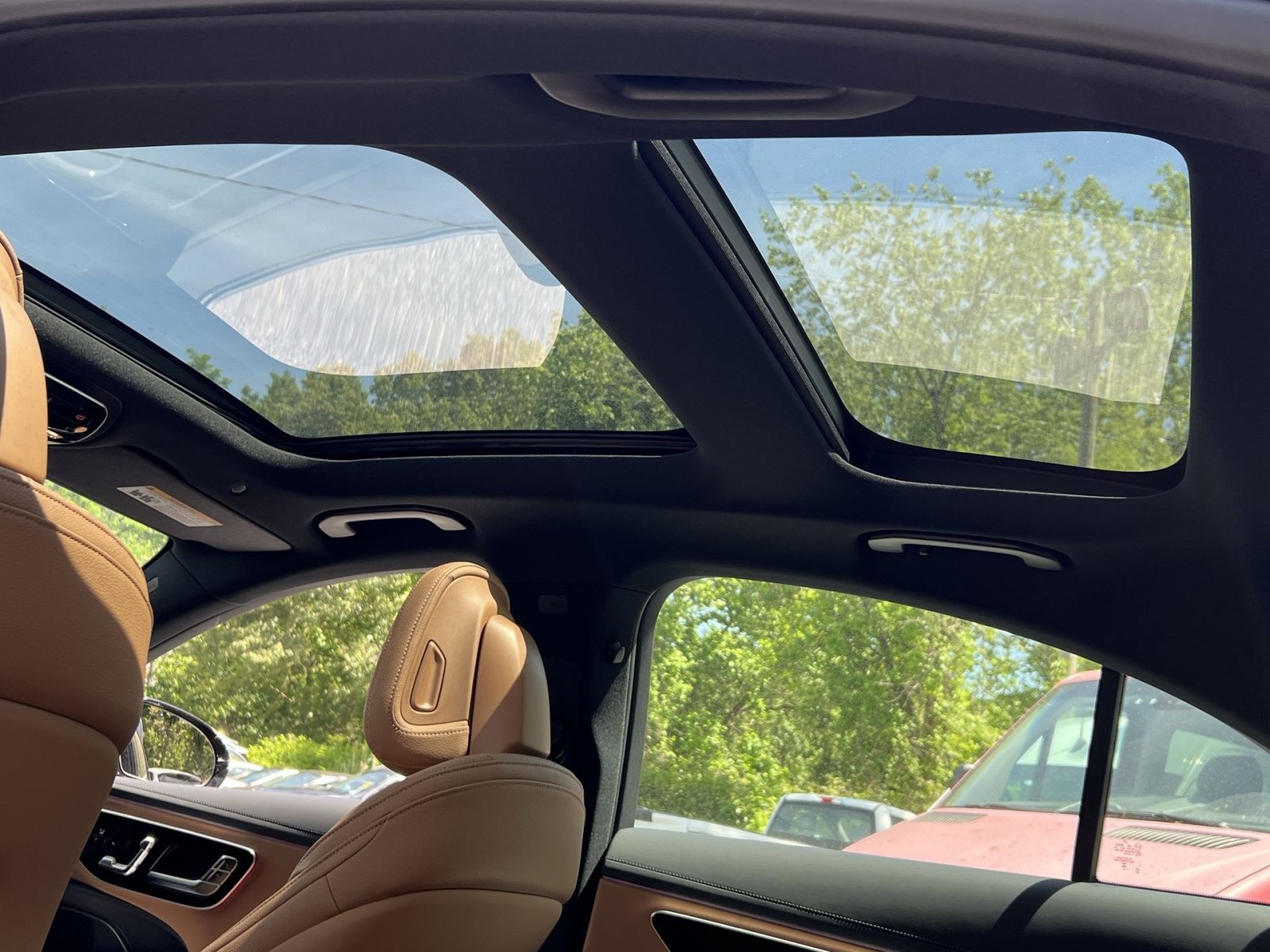 New 2026 Mercedes-Benz E 350 4MATIC Sedan image 29