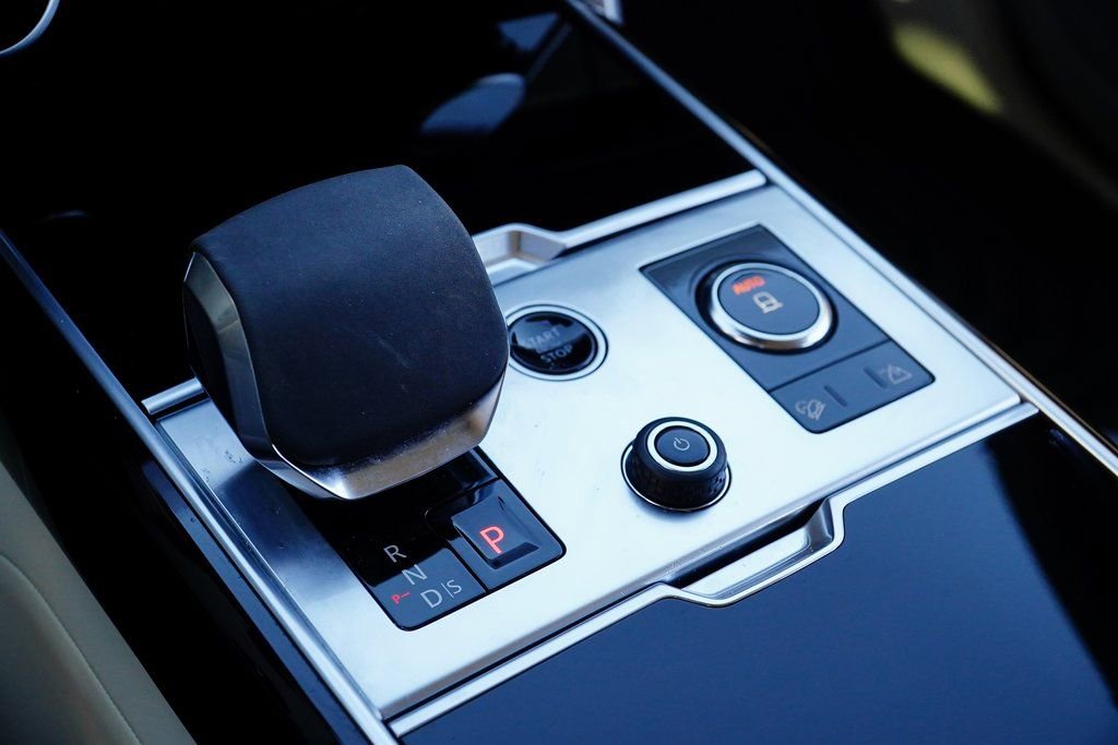 Used 2023 Land Rover Range Rover SE image 16