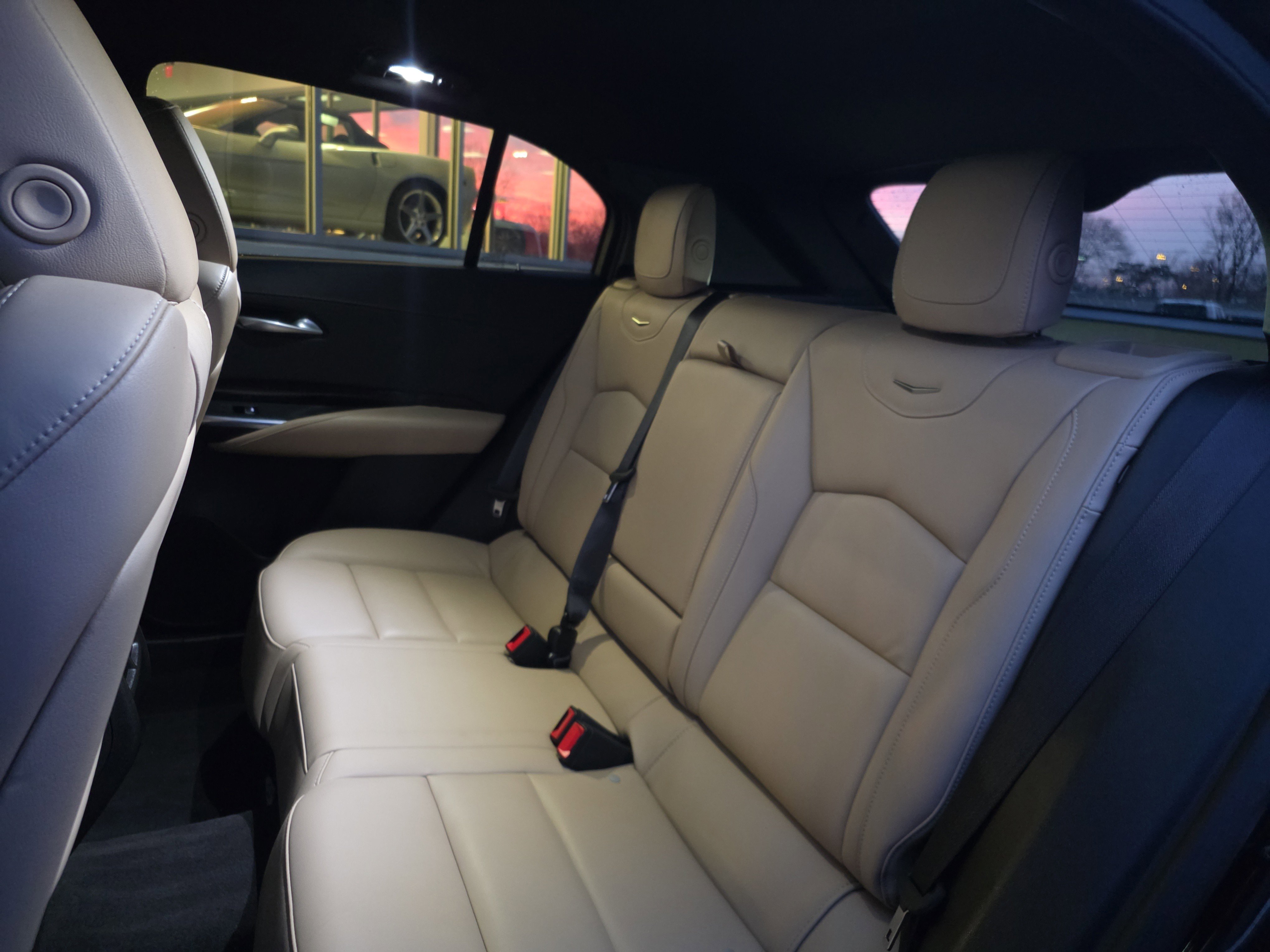 Used 2025 Cadillac XT4 Premium Luxury image 30