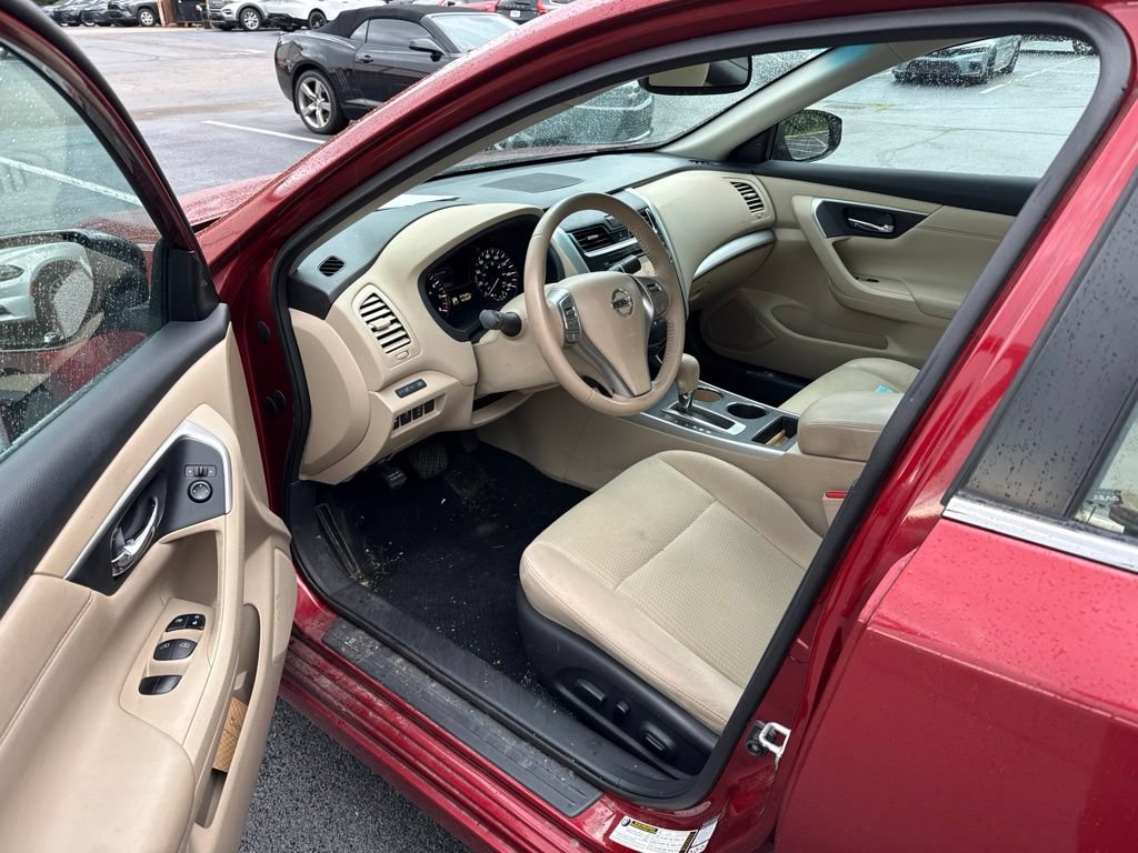 Used 2015 Nissan Altima 2.5 SV w/ Convenience Package FWD image 13