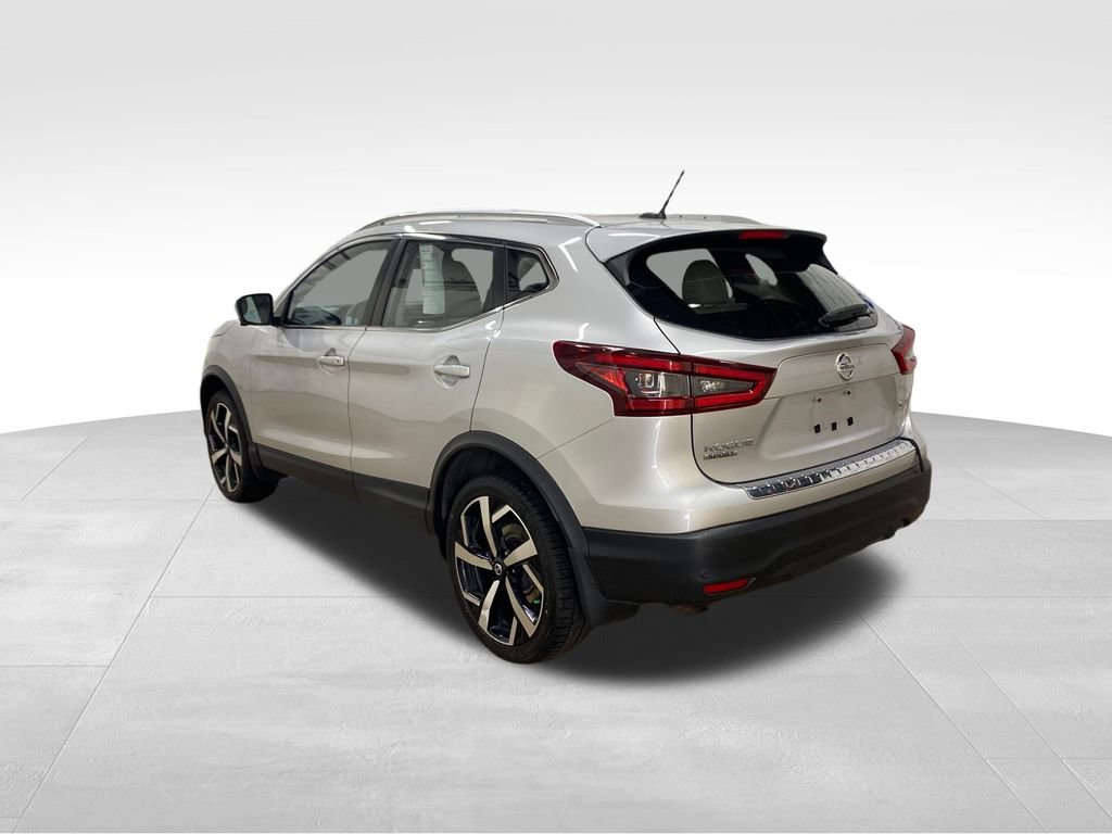 Used 2020 Nissan Rogue Sport SL AWD/4WD image 2