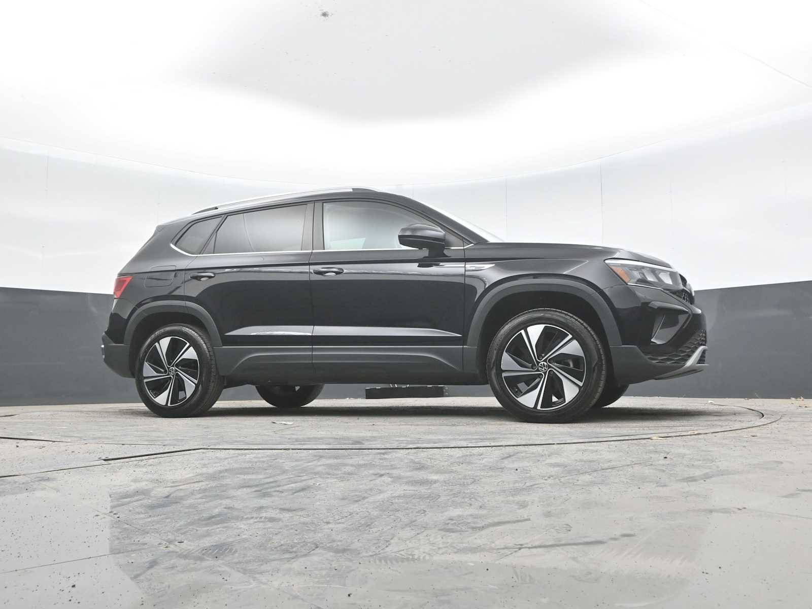 Used 2024 Volkswagen Taos SE AWD/4WD image 44