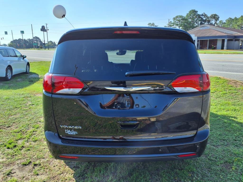 New 2025 Chrysler Voyager LX FWD image 24
