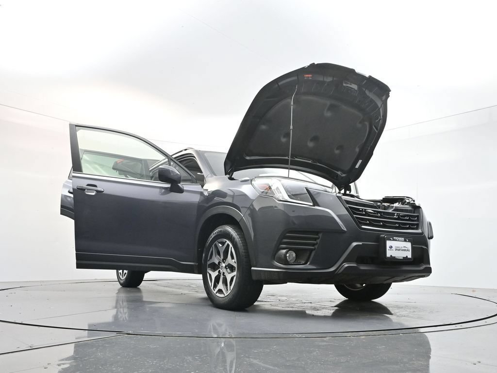 Used 2023 Subaru Forester Premium AWD/4WD image 44