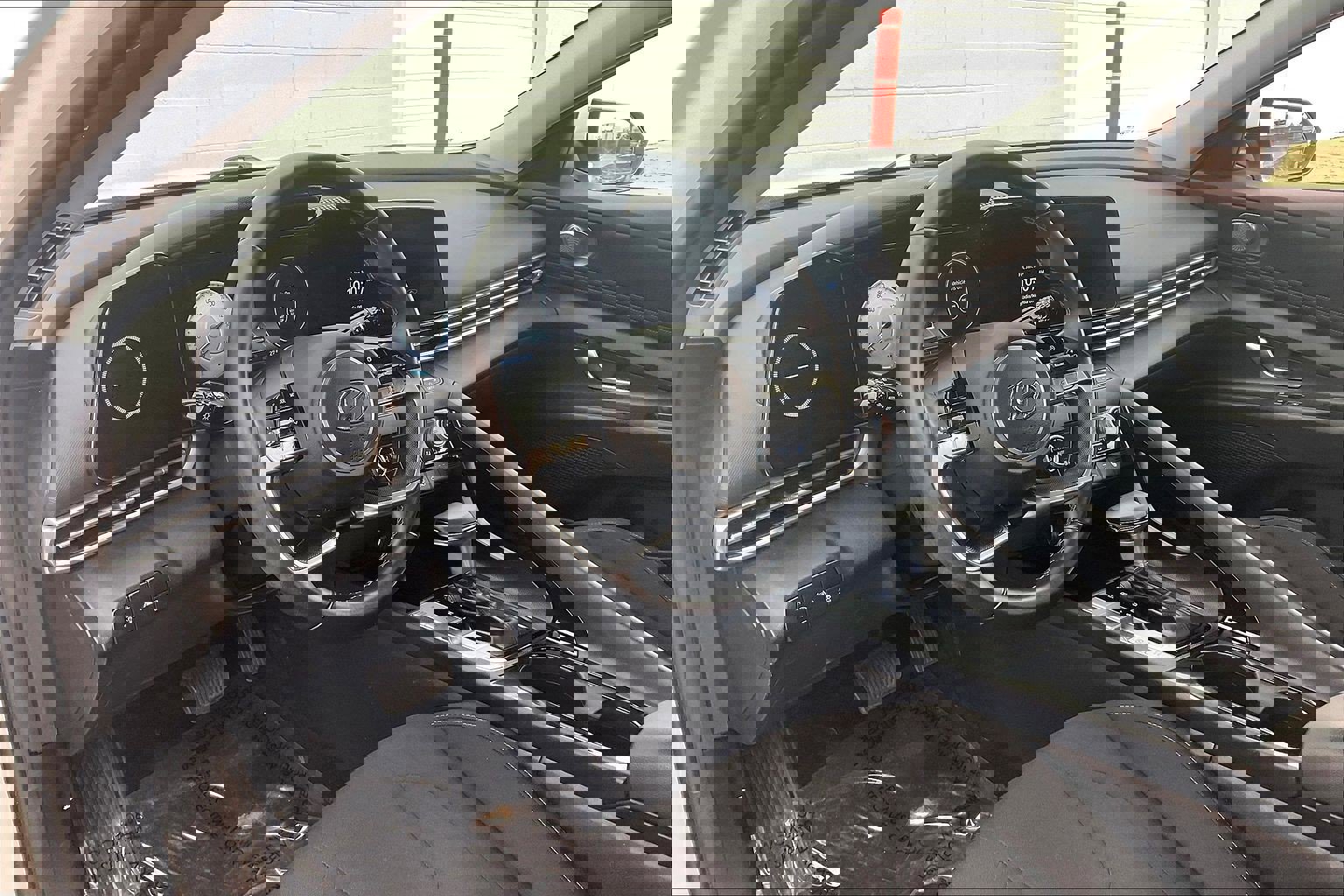 Used 2023 Hyundai Elantra SEL w/ Convenience Package image 18