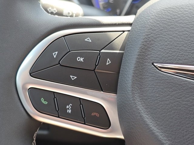 New 2026 Chrysler Pacifica Select image 14